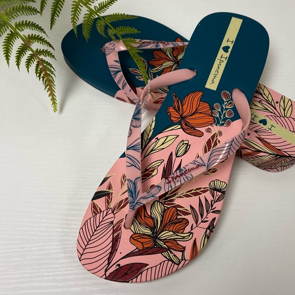 Ipanema Shoes - Ipanema “I Love Sun” Flip Flops - NWOT - Size 8